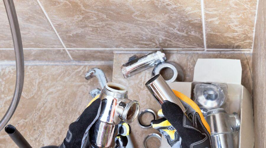 Professional gutter cleaning in Swansea, MA